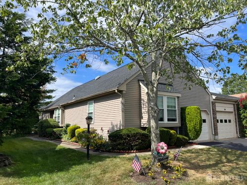 8-B John Paul Jones Dr, Monroe, NJ, 08831-5458 | Card Image