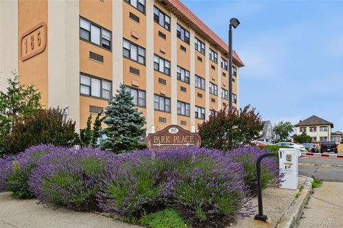 518-185 W Park Ave, Long Beach, NY, 11561-3330 | Card Image