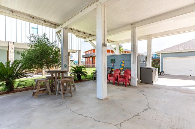 876 Kahla Dr, House other with 5 bedrooms, 2 bathrooms and 2 parking in Crystal Beach TX | Image 41