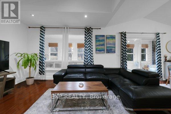 Residential in King (Pottageville) 5