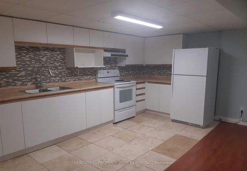 upper-164 Earnscliffe Cir, Brampton, ON, L6T2B7 | Card Image