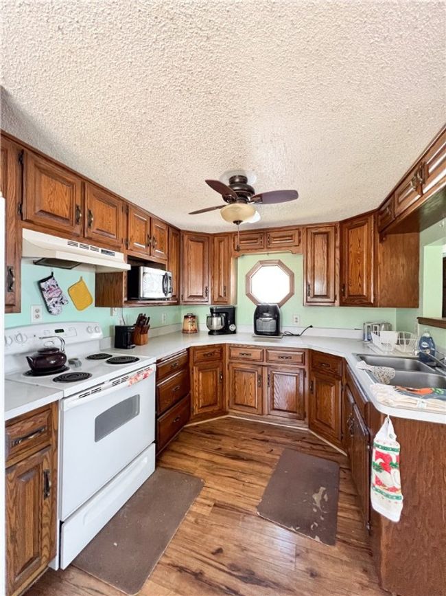 999 Mcgill Point Rd, House other with 2 bedrooms, 1 bathrooms and null parking in Weyerhaeuser WI | Image 12