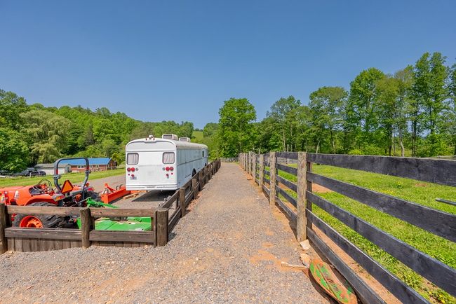 688 Gibson Knob Rd, Home with 0 bedrooms, 0 bathrooms and null parking in Laurel Fork VA | Image 51