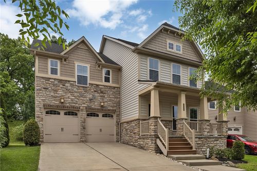220 Boardwalk Dr, Cranberry Twp, PA, 16066-3380 | Card Image