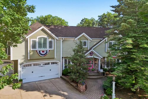 702 Glenwood Court, Jefferson, WI, 53549 | Card Image