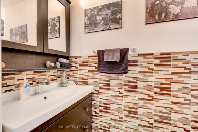 45 Mohegan Cres, House attached with 3 bedrooms, 2 bathrooms and 2 parking in London ON | Image 18