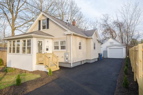23 Eldert St, Springfield, MA, 01109-2517 | Card Image