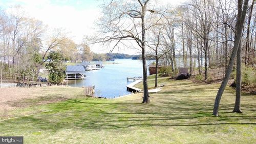 190 Bear Castle Dr, BUMPASS, VA, 23024-4923 | Card Image