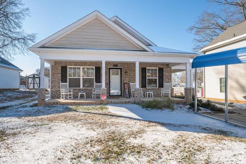 505 E Cloninger St, Dallas, NC, 28034-1705 | Card Image