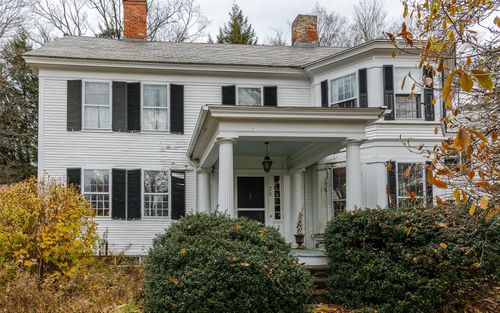 26 Old North Main St, Walpole, NH, 03608-8804 | Card Image