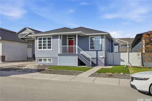 4202 Green Olive Way E, Regina, SK, S4V1P8 | Card Image