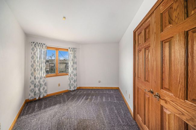 Bedroom main floor | Image 9