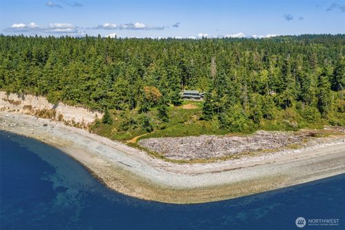 6425 Undisclosed, Greenbank, WA, 98253 | Card Image