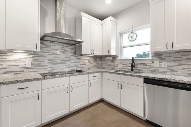 101 S Thomas Cv, House other with 3 bedrooms, 3 bathrooms and 4 parking in Burnet TX | Image 11