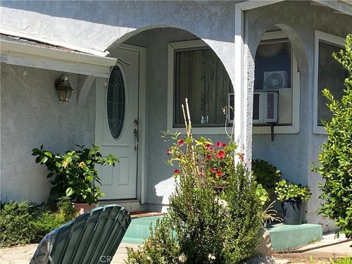 10444 Pinyon Ave, Tujunga, CA, 91042-1918 | Card Image