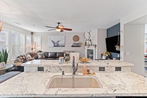 408 Griffin Way, Winters, CA, 95694-2321 | Card Image