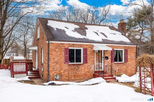 15 Upton St, Windsor, CT, 06095-4454 | Card Image