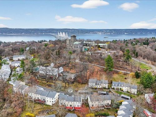 231 Carrollwood Dr, Tarrytown, NY, 10591-5214 | Card Image