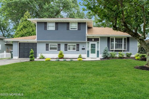 24 Willow Brook Road, Freehold, NJ, 07728 | Card Image