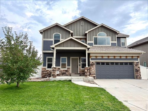 5755 Clarence Dr, Windsor, CO, 80550-2704 | Card Image