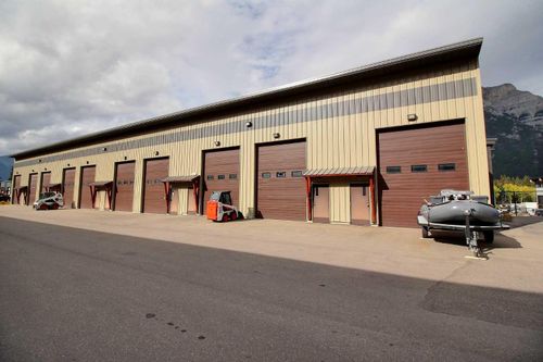 22-2 Limestone Valley Rd, Dead Man's Flats, AB, T1W0N7 | Card Image