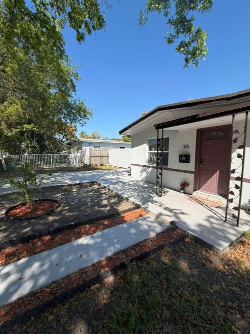 325 Nw 135th St, North Miami, FL, 33168-3807 | Card Image
