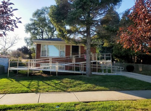 10912 Princess Ave, Chicago Ridge, IL, 60415-2143 | Card Image