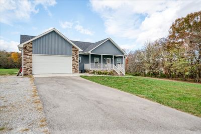 209 Adams Creek Rd, Home with 3 bedrooms, 2 bathrooms and 2 parking in Crossville TN | Image 2