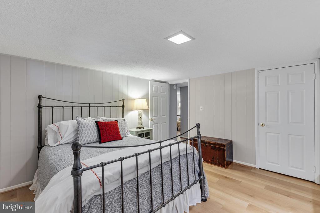Residential in ARLINGTON 2