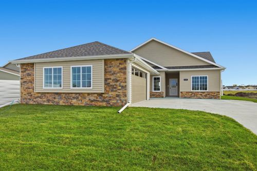 6230 21st St S, Fargo, ND, 58104-7340 | Card Image