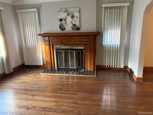 18634 Northlawn St, Detroit, MI, 48221-2022 | Card Image