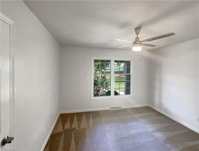 6980 Kenbridge Dr, House other with 3 bedrooms, 3 bathrooms and null parking in Clemmons NC | Image 5