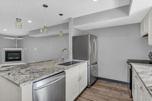 5304 S Ben Davis Park, Murray, UT, 84123-4575 | Card Image