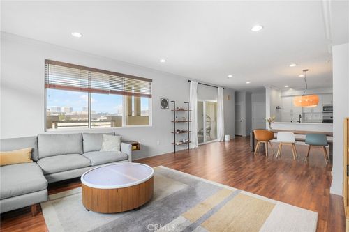 401-13024 Union Ave, Hawthorne, CA, 90250-1847 | Card Image