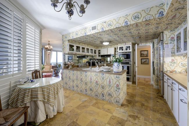APT-27E - 529 S Flagler Dr, Condo with 2 bedrooms, 3 bathrooms and null parking in West Palm Beach FL | Image 22