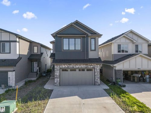 9451 Pear Cres Sw, Edmonton, AB, T6X2Z5 | Card Image