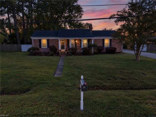 4009 Santa Maria Dr, Chesapeake, VA, 23321-2045 | Card Image