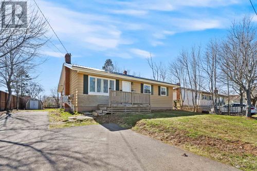 184 Southdale Ave, Charlottetown, PE, C1A6Z7 | Card Image