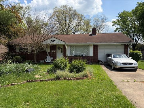307 Aqua Ct, Elizabeth Twp, PA, 15135-2001 | Card Image