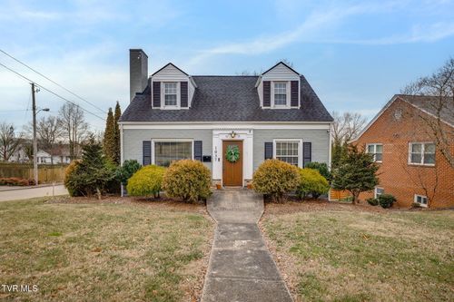 1037 Watauga St, Kingsport, TN, 37660-4560 | Card Image