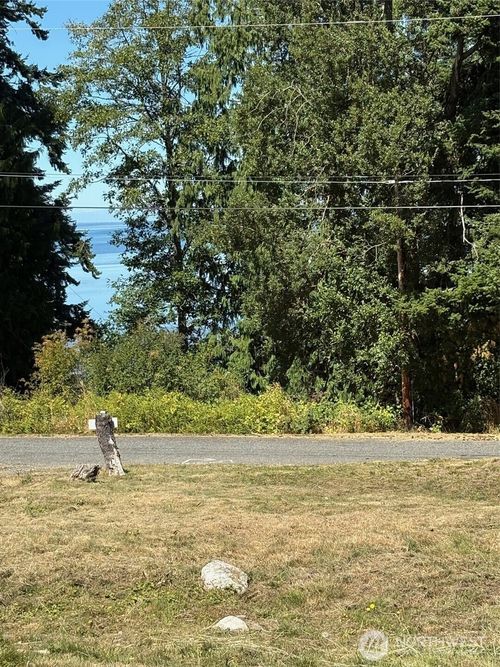 4904 Roney Rd, Bow, WA, 98232-9380 | Card Image