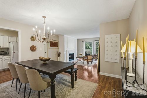 7034 Quail Hill Rd, Charlotte, NC, 28210-5104 | Card Image