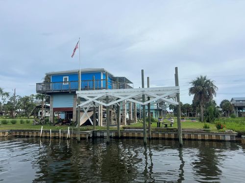 106 4th Ave W, Horseshoe Beach, FL, 32648 | Card Image