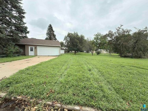 130 Lincoln Ave, Centerville, SD, 57014 | Card Image