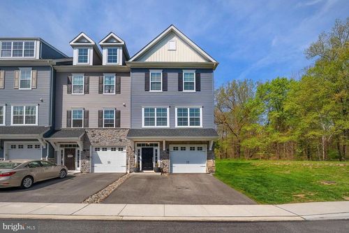 300 Rock Run Cir, Broomall, PA, 19008-2600 | Card Image