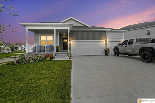 17511 Virginia St, Omaha, NE, 68136-1729 | Card Image