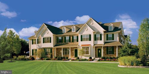 811 Orangewood Ct, PERKASIE, PA, 18944-5450 | Card Image