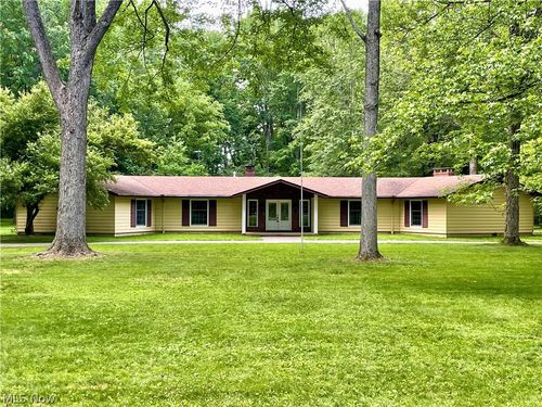 9251 Boyer Ln, Mentor, OH, 44060-7918 | Card Image