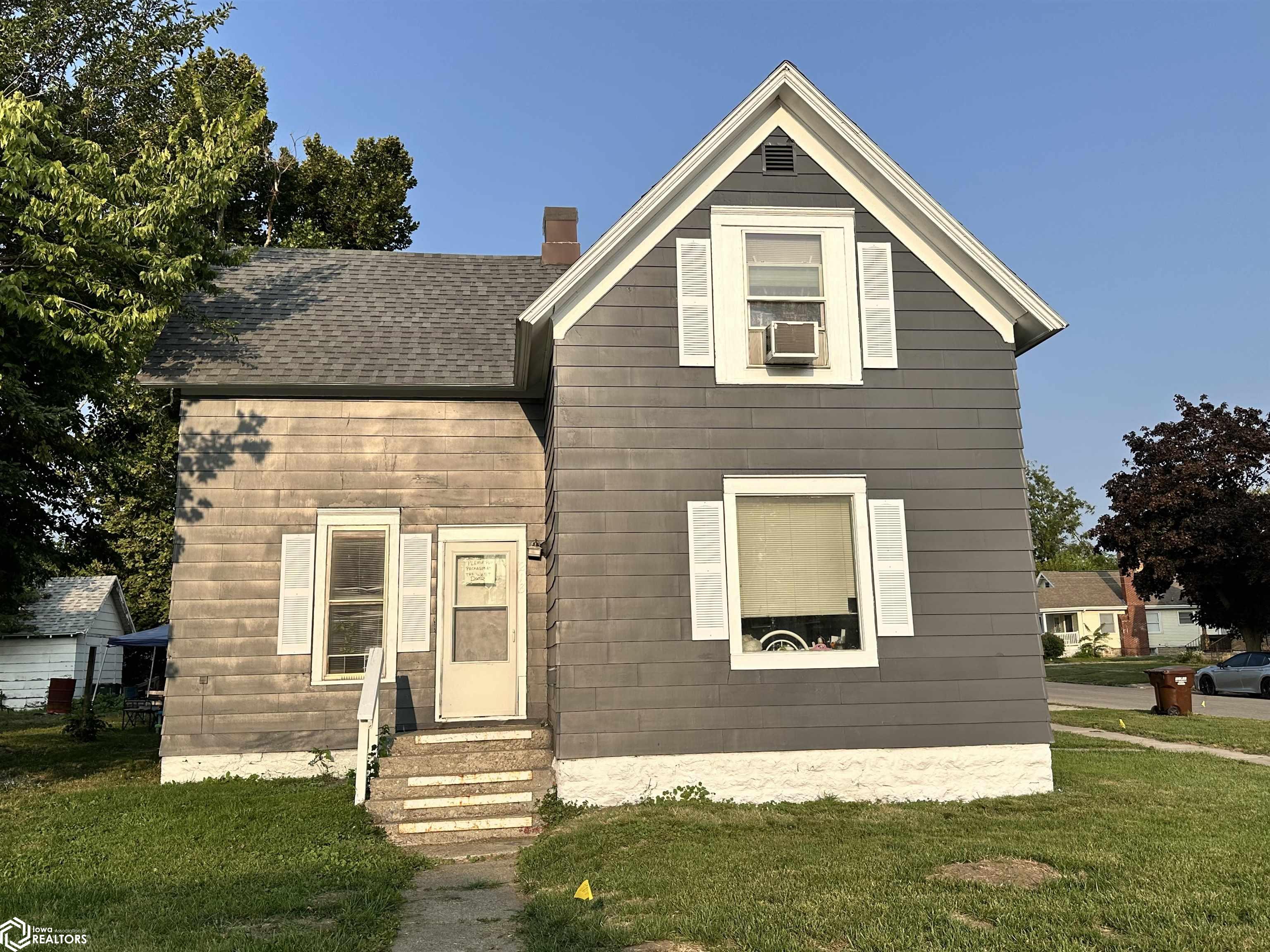 3rd Ave, Marshalltown, IA 50158