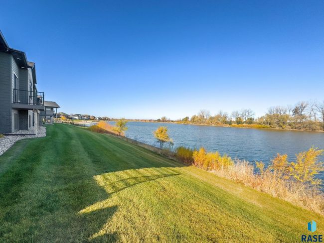 8600 W Shoreline Pl, Townhouse with 4 bedrooms, 3 bathrooms and null parking in Sioux Falls SD | Image 20